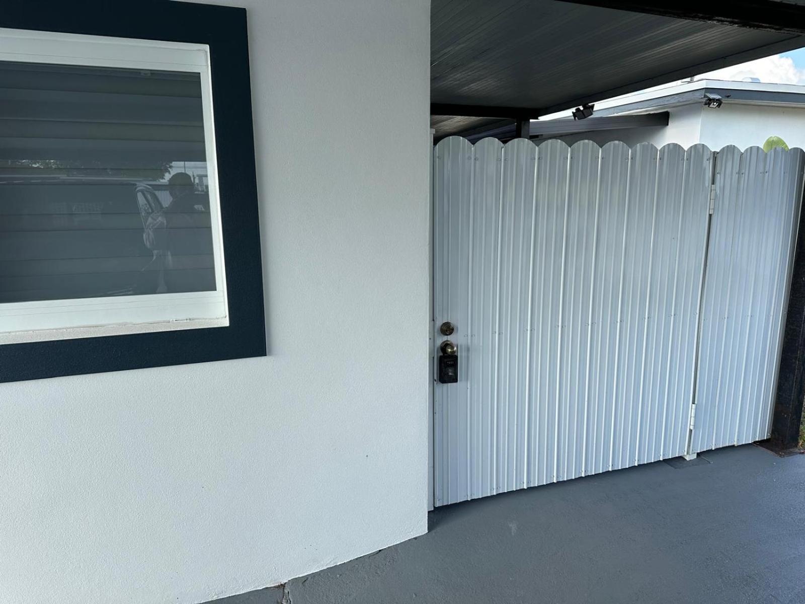 Adrien Guest Studio Miami Gardens Exteriör bild